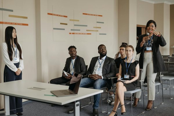 Entrepôts urbains intelligents : vers une logistique durable en 2025